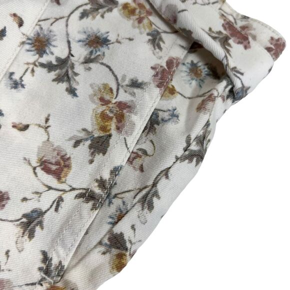 CECE Ditsy Floral-Print Belted Skirt - Picture 5 of 12